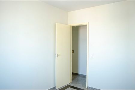 Apartamento para alugar com 98m², 3 quartos e 1 vaga Apartamento para alugar com 98m², 3 quartos e 1 vagaQuarto 2