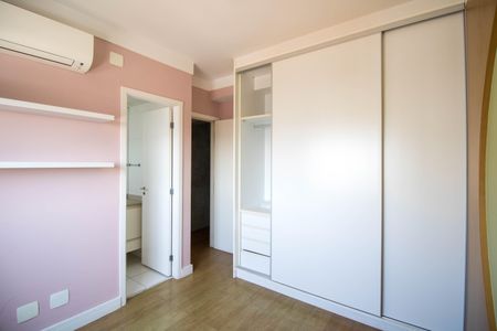 Apartamento à venda com 139m², 3 quartos e 2 vagas Apartamento à venda com 139m², 3 quartos e 2 vagasSuíte 2