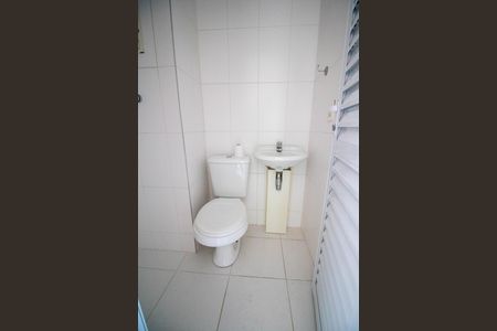 Apartamento à venda com 139m², 3 quartos e 2 vagas Apartamento à venda com 139m², 3 quartos e 2 vagasBanheiro de Serviço