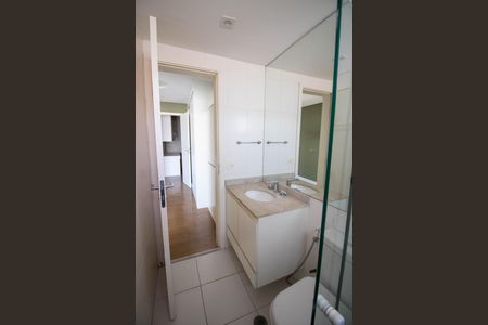 Apartamento à venda com 139m², 3 quartos e 2 vagas Apartamento à venda com 139m², 3 quartos e 2 vagasBanheiro da Suíte 1