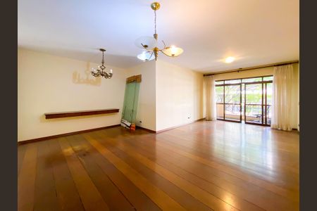 Apartamento para alugar com 139m², 4 quartos e 3 vagas Apartamento para alugar com 139m², 4 quartos e 3 vagasSala