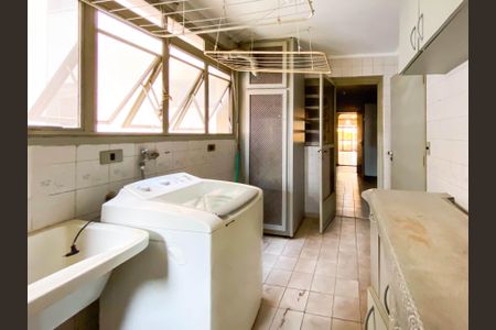 Apartamento para alugar com 139m², 4 quartos e 3 vagas Apartamento para alugar com 139m², 4 quartos e 3 vagasÁrea de Serviço