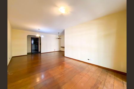 Apartamento para alugar com 139m², 4 quartos e 3 vagas Apartamento para alugar com 139m², 4 quartos e 3 vagasSala