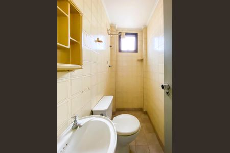 Apartamento para alugar com 139m², 4 quartos e 3 vagas Apartamento para alugar com 139m², 4 quartos e 3 vagasBanheiro de Serviço