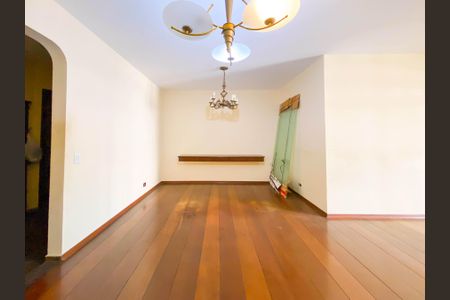 Apartamento para alugar com 139m², 4 quartos e 3 vagas Apartamento para alugar com 139m², 4 quartos e 3 vagasSala
