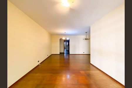 Apartamento para alugar com 139m², 4 quartos e 3 vagas Apartamento para alugar com 139m², 4 quartos e 3 vagasSala