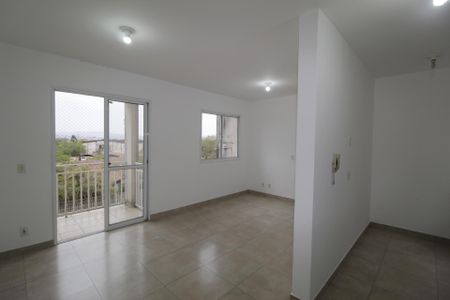Apartamento para alugar com 70m², 2 quartos e 1 vagaSala