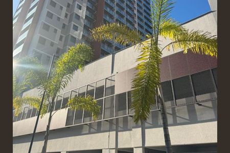 Apartamento à venda com 28m², 1 quarto e sem vaga Apartamento à venda com 28m², 1 quarto e sem vagaFachada