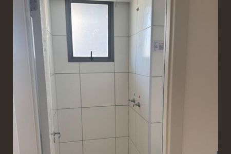 Banheiro de apartamento para alugar com 1 quarto, 28m² em Santo Cristo, Rio de Janeiro