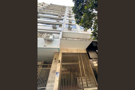 Apartamento à venda com 128m², 2 quartos e 1 vaga Apartamento à venda com 128m², 2 quartos e 1 vagaFachada