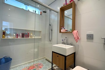 Apartamento à venda com 128m², 2 quartos e 1 vaga Apartamento à venda com 128m², 2 quartos e 1 vagaBanheiro Social