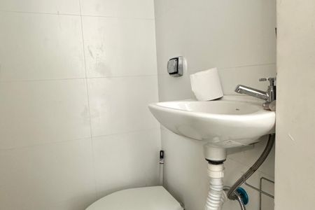 Apartamento à venda com 128m², 2 quartos e 1 vaga Apartamento à venda com 128m², 2 quartos e 1 vagaBanheiro de serviço