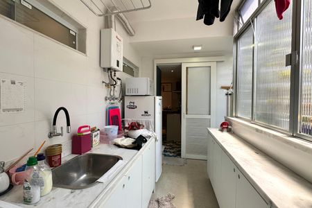 Apartamento à venda com 128m², 2 quartos e 1 vaga Apartamento à venda com 128m², 2 quartos e 1 vagaÁrea de Serviço