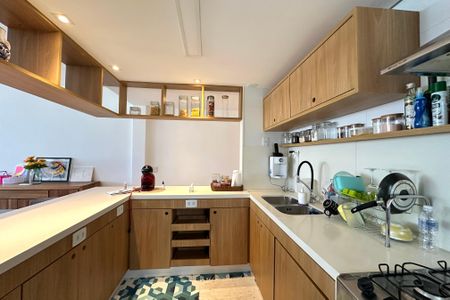 Apartamento à venda com 128m², 2 quartos e 1 vaga Apartamento à venda com 128m², 2 quartos e 1 vagaCozinha