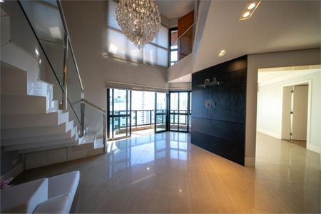 Apartamento à venda com 395m², 4 quartos e 4 vagas