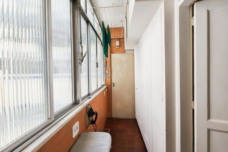 Apartamento à venda com 282m², 3 quartos e 2 vagas Apartamento à venda com 282m², 3 quartos e 2 vagasÁrea de Serviço