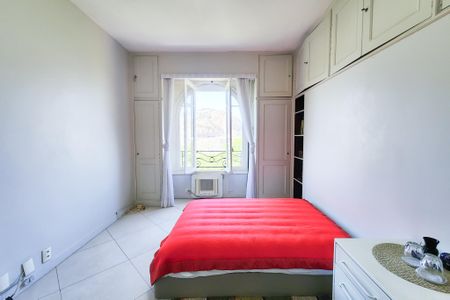 Apartamento à venda com 282m², 3 quartos e 2 vagas Apartamento à venda com 282m², 3 quartos e 2 vagasQuarto 2