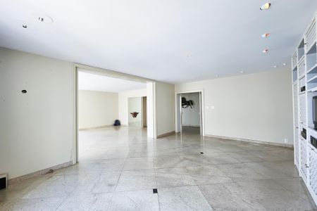 Apartamento à venda com 282m², 3 quartos e 2 vagas Apartamento à venda com 282m², 3 quartos e 2 vagasSala