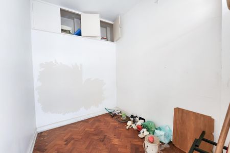 Apartamento à venda com 282m², 3 quartos e 2 vagas Apartamento à venda com 282m², 3 quartos e 2 vagasQuarto de Serviço 2