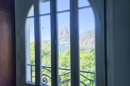 Apartamento à venda com 282m², 3 quartos e 2 vagas Apartamento à venda com 282m², 3 quartos e 2 vagasQuarto 1