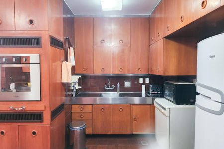 Apartamento à venda com 282m², 3 quartos e 2 vagas Apartamento à venda com 282m², 3 quartos e 2 vagasCozinha