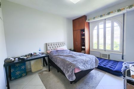 Apartamento à venda com 282m², 3 quartos e 2 vagas Apartamento à venda com 282m², 3 quartos e 2 vagasQuarto 1