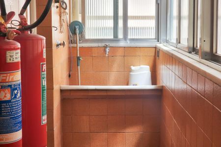 Apartamento à venda com 282m², 3 quartos e 2 vagas Apartamento à venda com 282m², 3 quartos e 2 vagasÁrea de Serviço