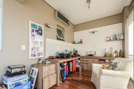 Apartamento à venda com 5 quartos, 268m² em Vila Firmiano Pinto, São Paulo