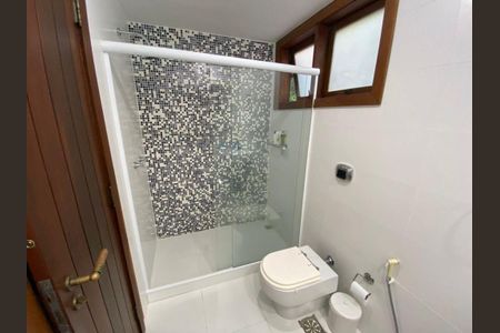 Casa à venda com 4 quartos, 295m² em Itaipu, Niterói