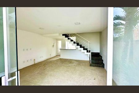 Casa à venda com 2 quartos, 100m² em Engenho do Mato, Niterói