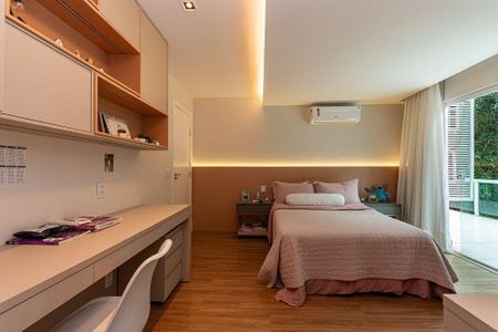 Casa à venda com 4 quartos, 700m² em Vila Progresso, Niterói