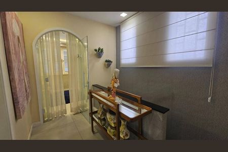 Casa à venda com 235m², 3 quartos e 1 vaga