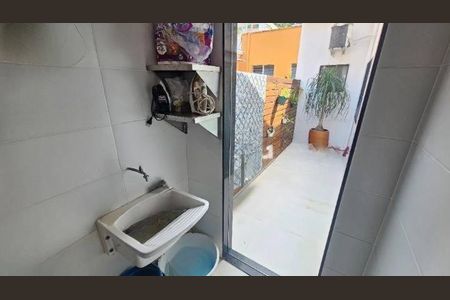Casa à venda com 235m², 3 quartos e 1 vaga