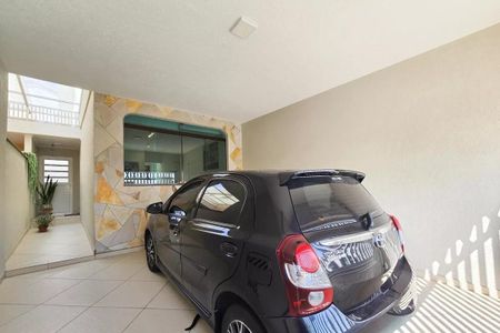 Casa à venda com 165m², 3 quartos e 2 vagas