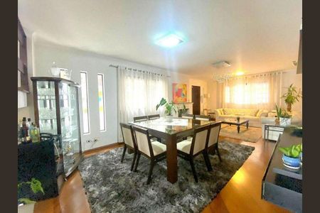 Casa à venda com 4 quartos, 330m² em Parque dos Principes, São Paulo