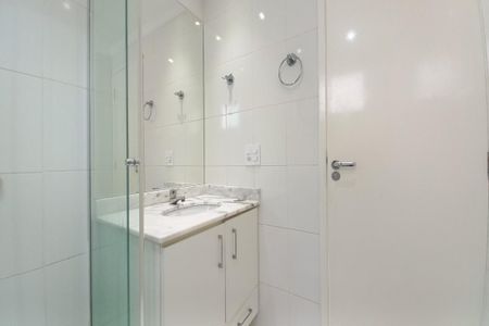 Apartamento à venda com 71m², 3 quartos e 1 vaga Apartamento à venda com 71m², 3 quartos e 1 vagaBanheiro da Suíte