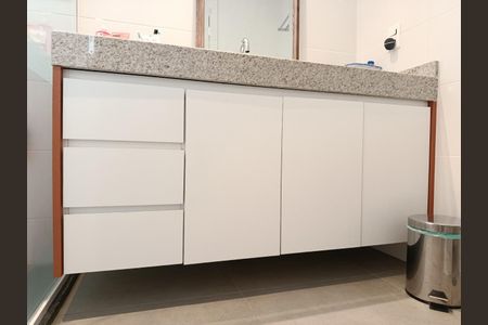 Apartamento para alugar com 120m², 3 quartos e 2 vagas Apartamento para alugar com 120m², 3 quartos e 2 vagasBanheiro da Suíte