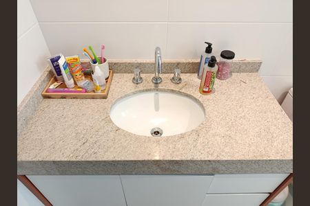 Apartamento para alugar com 120m², 3 quartos e 2 vagas Apartamento para alugar com 120m², 3 quartos e 2 vagasBanheiro