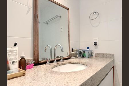 Apartamento para alugar com 120m², 3 quartos e 2 vagas Apartamento para alugar com 120m², 3 quartos e 2 vagasBanheiro da Suíte