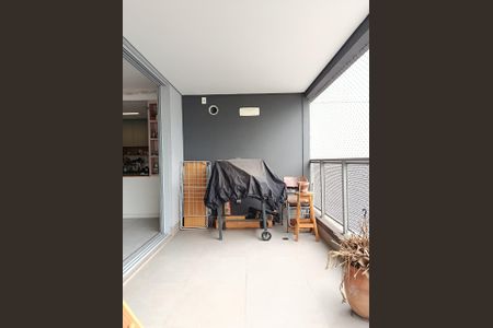 Apartamento para alugar com 120m², 3 quartos e 2 vagas Apartamento para alugar com 120m², 3 quartos e 2 vagasVaranda