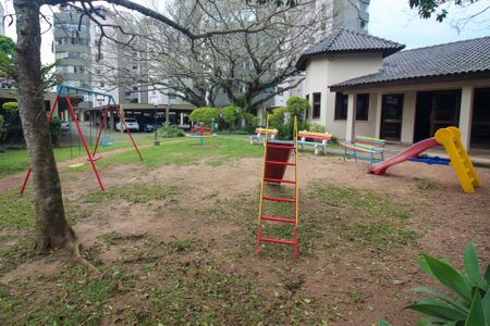 Apartamento à venda com 117m², 3 quartos e 2 vagas Apartamento à venda com 117m², 3 quartos e 2 vagasÁrea comum - Playground