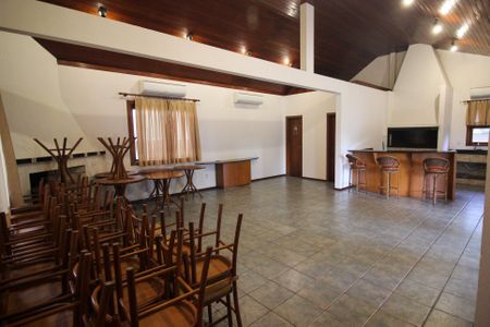 Apartamento à venda com 117m², 3 quartos e 2 vagas Apartamento à venda com 117m², 3 quartos e 2 vagasÁrea comum - Salão de festas