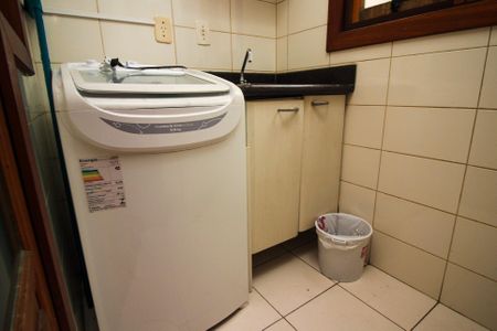 Apartamento à venda com 117m², 3 quartos e 2 vagas Apartamento à venda com 117m², 3 quartos e 2 vagasÁrea de Serviço