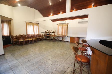 Apartamento à venda com 117m², 3 quartos e 2 vagas Apartamento à venda com 117m², 3 quartos e 2 vagasÁrea comum - Salão de festas