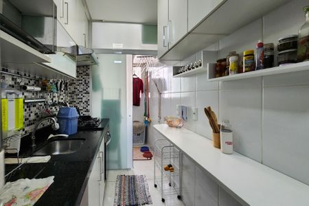 Apartamento à venda com 96m², 3 quartos e 2 vagasCozinha