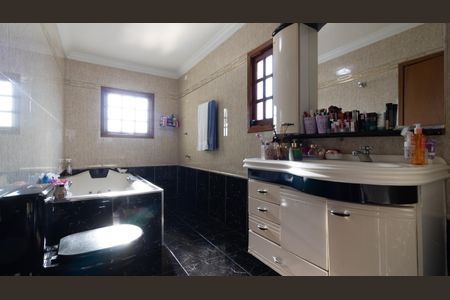 Casa à venda com 94m², 3 quartos e 2 vagas Casa à venda com 94m², 3 quartos e 2 vagasBanheiro da Suíte