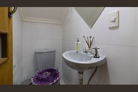 Casa à venda com 94m², 3 quartos e 2 vagas Casa à venda com 94m², 3 quartos e 2 vagasLavabo