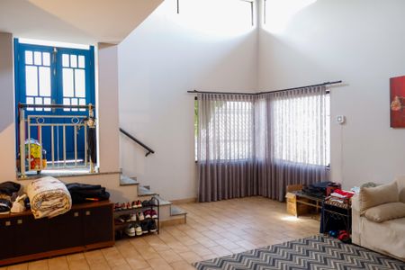 Sala de casa para alugar com 3 quartos, 320m² em Piratininga, Osasco