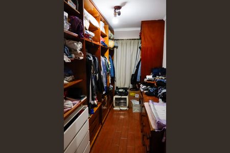 Casa para alugar com 320m², 3 quartos e 6 vagas Casa para alugar com 320m², 3 quartos e 6 vagasCloset da suíte 2