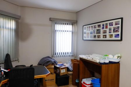 Casa para alugar com 320m², 3 quartos e 6 vagas Casa para alugar com 320m², 3 quartos e 6 vagasEscritório